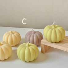 Load image into Gallery viewer, Pumpkin
